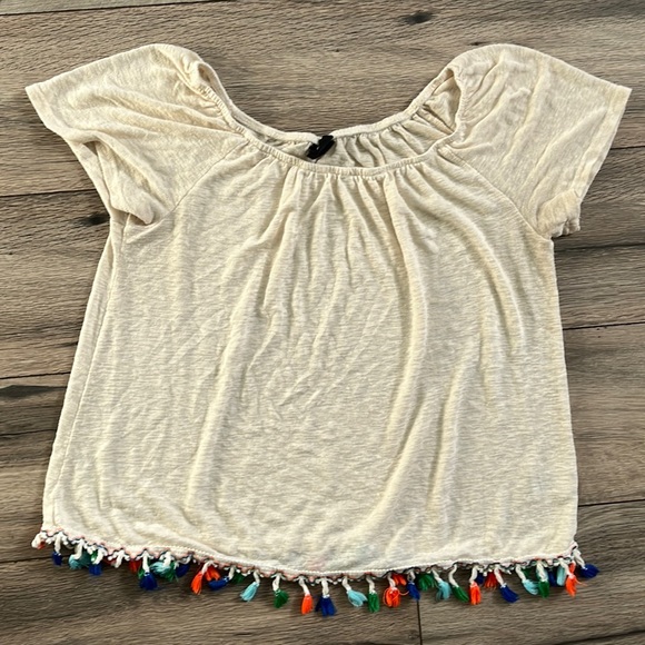 Bobeau Scoop Neck Top with colorful tassels Women’s Large off white - Picture 1 of 5